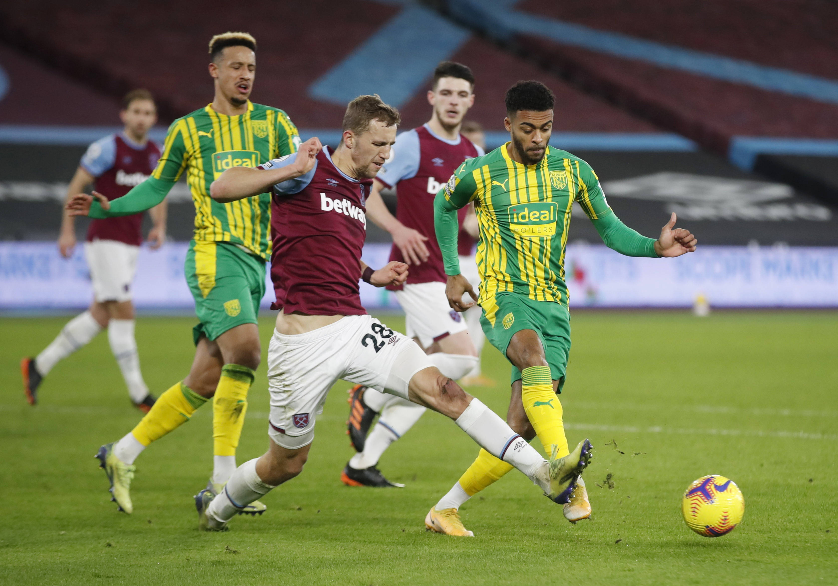 在欧冠激烈 在欧冠激烈